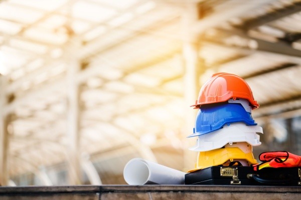 Travailleurs étrangers : mise à jour des métiers en tension