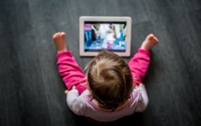 Garde d’enfants : privés d’écrans ?
