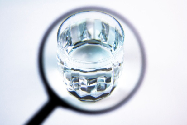 Eau potable : les PFAS sous haute surveillance !